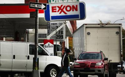 Alors que le nouveau prsident des tats-Unis a dcid d'abroger les mesures environnementales adoptes par l'administration Obama, ExxonMobil exhorte Donald Trump respecter les engagements pris par son pays lors de la signature de l'Accord de Paris sur le climat